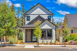 988 E Black Butte Ave Unit 30, Sisters, OR 97759