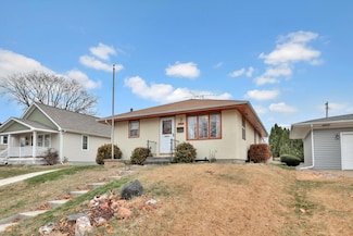 892 Stryker Ave, Saint Paul, MN 55118
