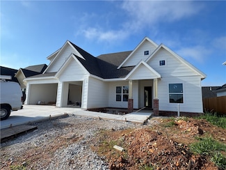 2727 Amaris Ave, Lowell, AR 72745