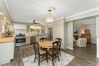 938 W Peakview Cir, Littleton, CO 80120