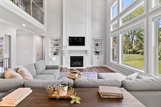78 Chatham Brook Dr, Westfield, IN 46074