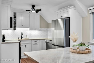 107 Riverview Ave Unit 113B, Neptune, NJ 07753