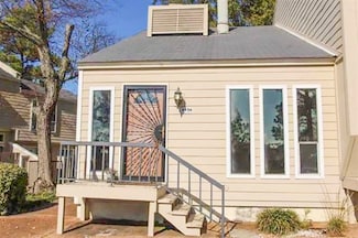8156 Harley Square Unit E-17, Memphis, TN 38016