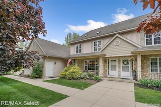 604 Fenton Commons Ln, Fenton, MI 48430