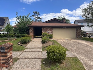 13122 Stillington Dr, Houston, TX 77015