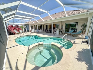 8229 Allendale Ct, Naples, FL 34120