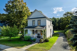 178 Water St, Elizabethtown, NY 12932