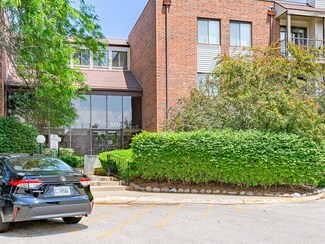 3070 Pheasant Creek Dr Unit 201, Northbrook, IL 60062