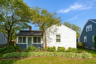 7117 Wicker Ave, Hammond, IN 46323