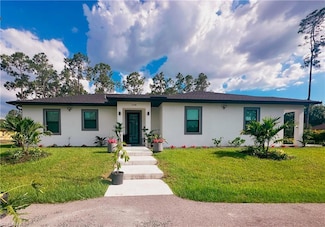 3708 12th Ave NE, Naples, FL 34120