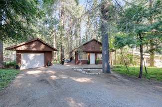 2826 Loyal Ln, Pollock Pines, CA 95726