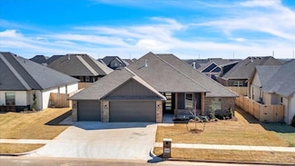 9220 NW 85th St, Yukon, OK 73099