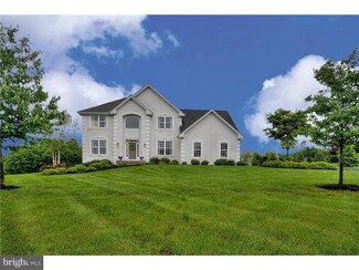 34 Music Mountain Blvd, Lambertville, NJ 08530
