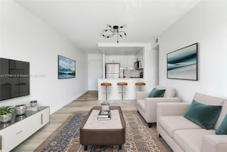 620 SW 10th St Unit 305, Miami, FL 33130