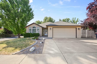 2937 Farmington Ave, Medford, OR 97504