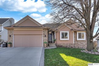 15623 Monroe Cir, Omaha, NE 68135