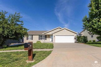 412 Highland Ridge Dr, Manhattan, KS 66503