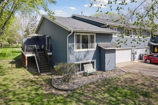 16145 Flagstaff Ct N, Rosemount, MN 55068
