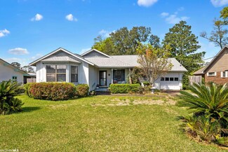2213 Club House Dr, Lillian, AL 36549