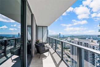 45 SW 9th St Unit 4007, Miami, FL 33130