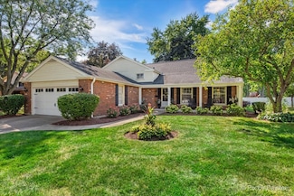 325 Green Valley Dr, Naperville, IL 60540