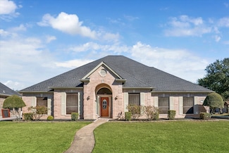 1301 Silver Maple Ln, Pearland, TX 77581