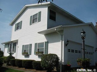 860 Gwen Ln, Cortland, NY 13045