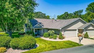 10 Cree Point Dr, Mankato, MN 56001