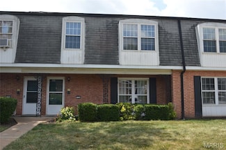 1726 Mayenne Ct, Saint Louis, MO 63125