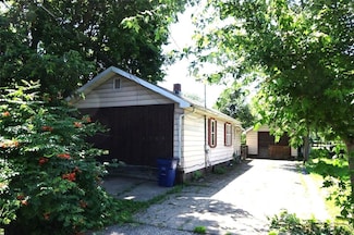 1305 La Crescent St, La Crosse, WI 54603