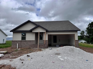 356 N Oak Ave, Sparta, MO 65753