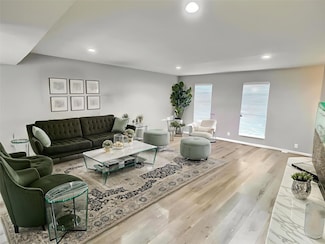 8101 Amelia Rd Unit 407 D, Houston, TX 77055