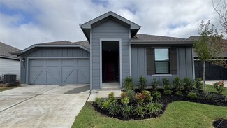 1768 River Bend Rd, Burleson, TX 76028