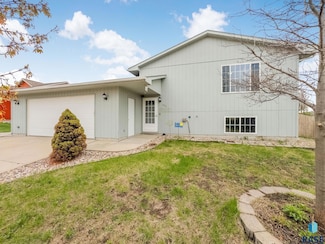 523 Aana Ave, Baltic, SD 57003