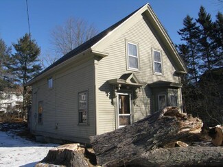 79 Oak St, Ellsworth, ME 04605