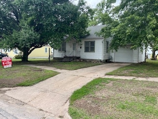 608 S Main St, Bushton, KS 67427