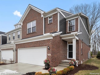764 Hummingbird Dr, Rochester Hills, MI 48307