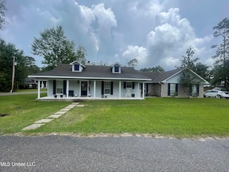 6530 Koula Dr, Diamondhead, MS 39525