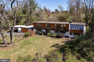 70 Heather Ln, Princeton, NJ 08540