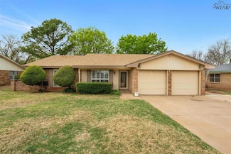 18 Surrey Cir, Iowa Park, TX 76367