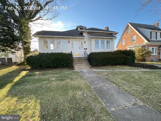423 Manor Rd, Beverly, NJ 08010