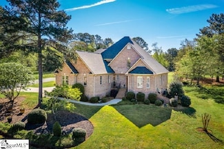 2600 Dog Leg Ln, Seneca, SC 29678