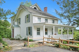 51 Choate Ln, Pleasantville, NY 10570