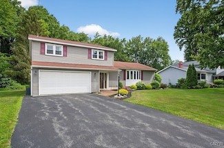 407 Branchwood Dr, Liverpool, NY 13090