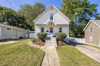 217 N 6th St, Saint Charles, IL 60174