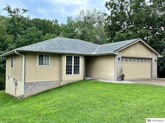 1011 Bradford Dr, Plattsmouth, NE 68048