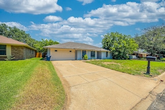 4612 Applewood Rd, Fort Worth, TX 76133