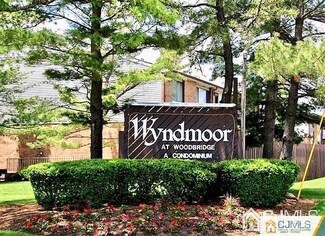 109 Cricket Ln, Woodbridge, NJ 07095