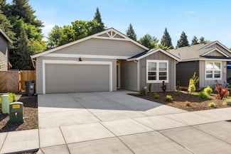2810 Bear Cub Dr, Medford, OR 97501