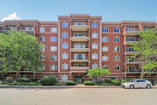 5005 Warren St Unit 403, Skokie, IL 60077